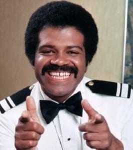 Ted Lange caracteritzat del cambrer Isaac Washington.